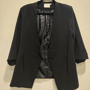 Formal 3/4 black blazer